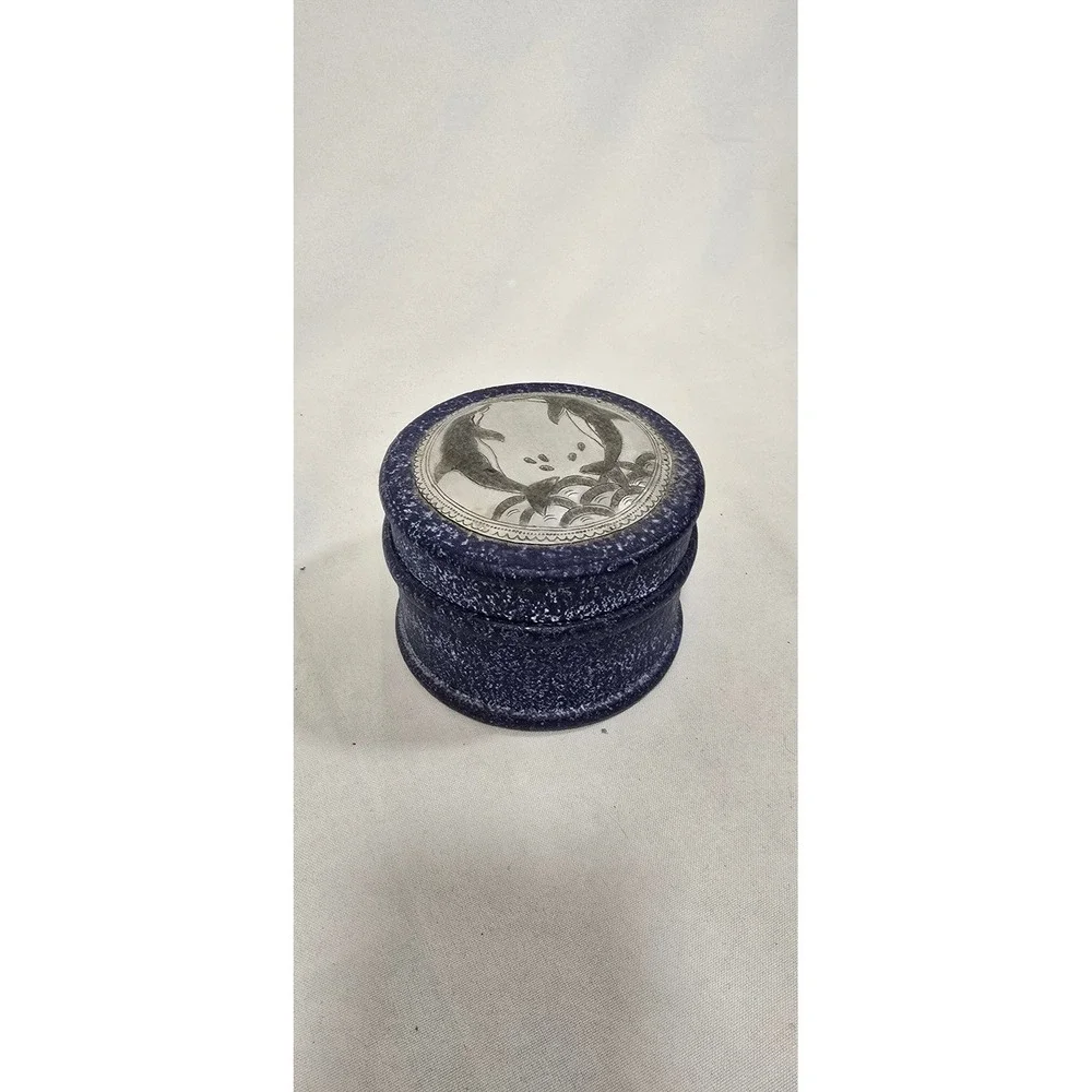 Regal‎ handcrafted trinket jewelry box mango wood blue Dolphin round Oceania